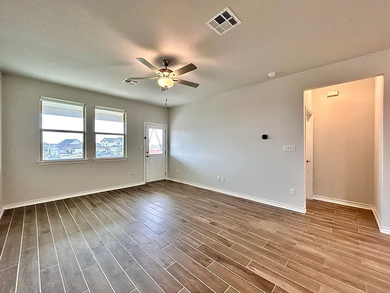 230 Small Seed Dr — Photo 5