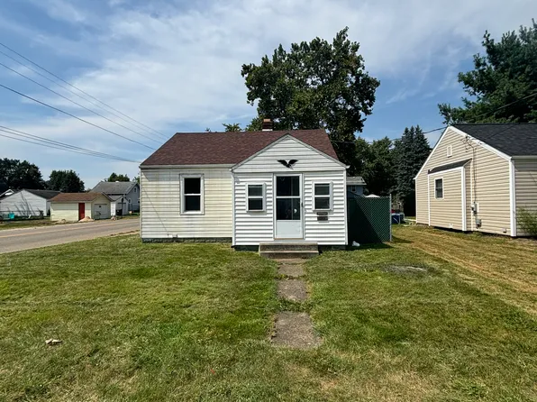 1901 Root Ave NE, Canton, OH 44705