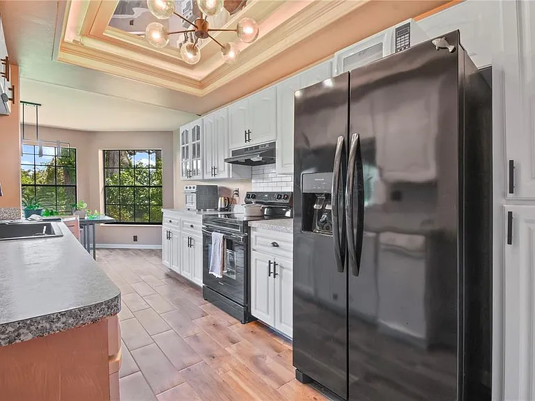 2906 Windridge Dr — Photo 26