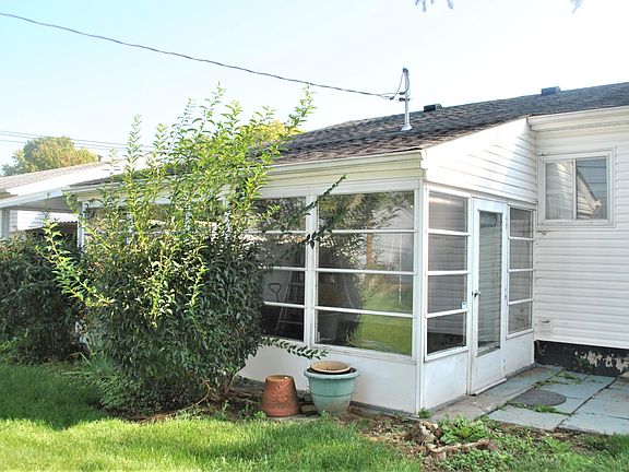 3rd image of 3721 Tylor Dr