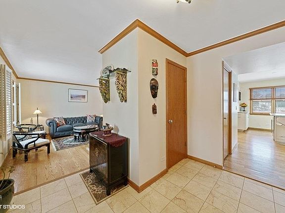 2nd image of 1315 E Eton Dr