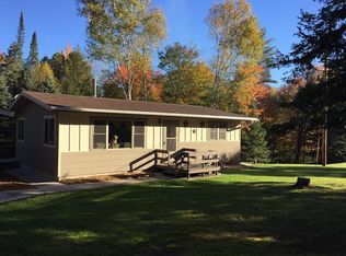 W7698 Airport Rd, Crivitz, WI 54114