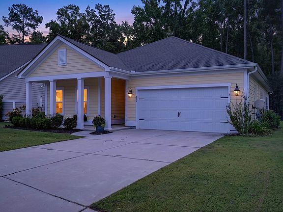 2nd image of 839 Summer Starling Pl. #Belle Harbor