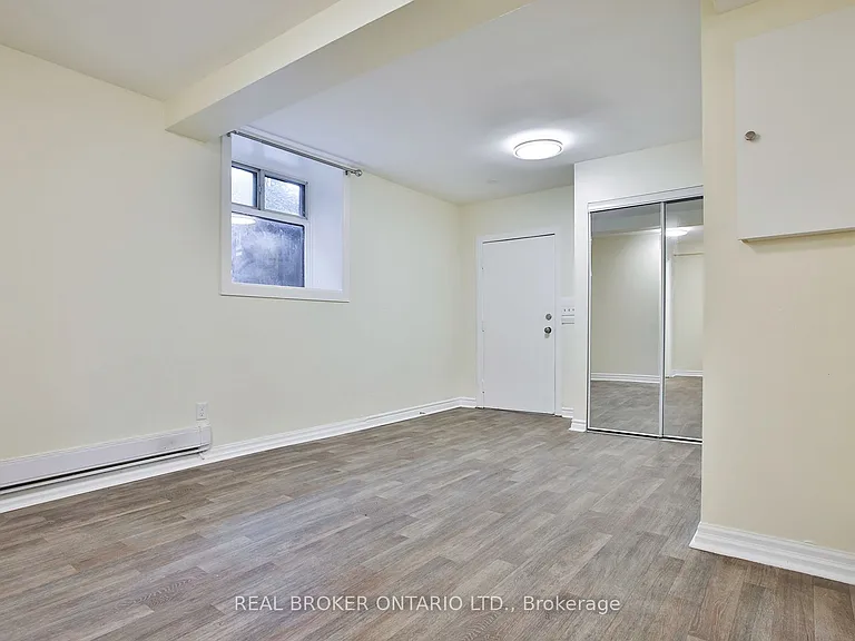 53 Maria St #5 — Photo 8