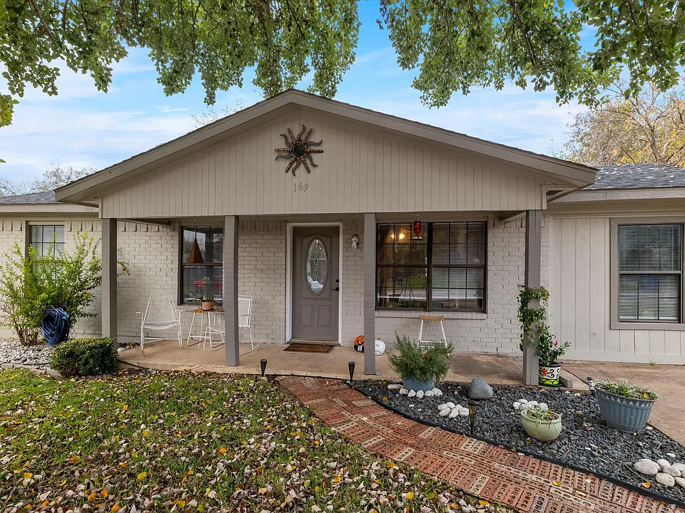 169 Prairie Creek Cir