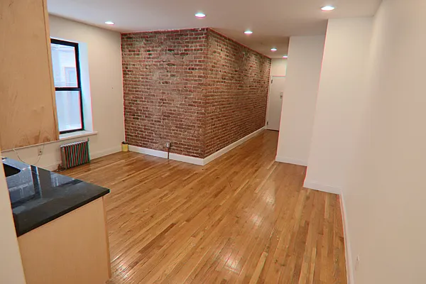 Rented by PMG Real Estate  | media 34