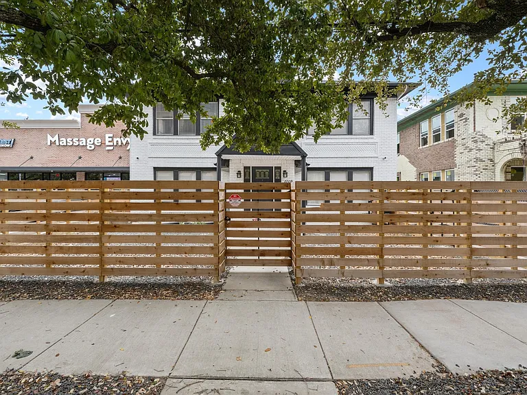 1119 Waugh Dr #4 — Photo 4