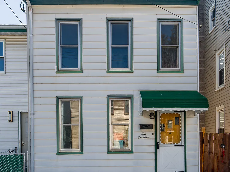 214 Mifflin St #2 — Photo 1