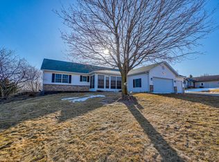 1141 Eulaine Cir, Hammond, WI 54015