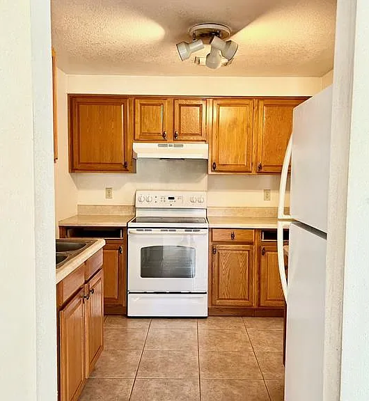 718 Buckminster Cir — Photo 5
