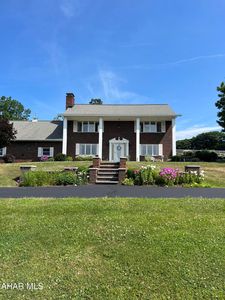 329 Breezy Country Ln, Altoona, PA, 16601