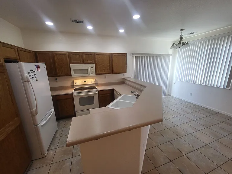 1903 Teal Dr — Photo 6