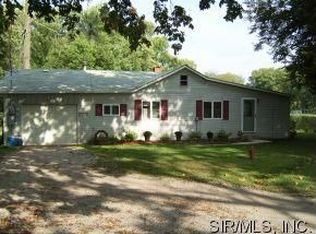 8150 Lily Pad Ln, Du Quoin, IL 62832