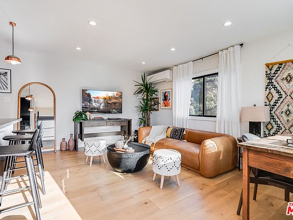 5th image of 17 Sunset Ave APT 4