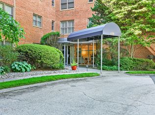 630 Steamboat Rd #3CN, Greenwich, CT 06830