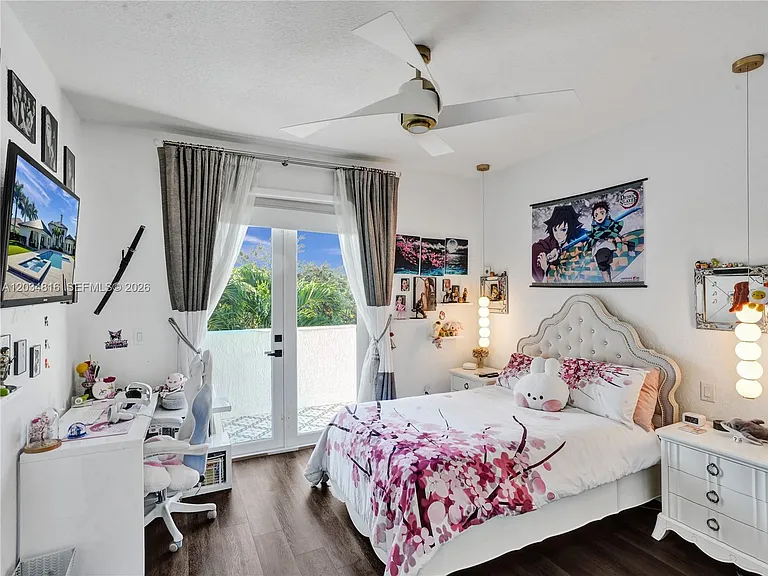 14321 Jockey Cir N — Photo 55
