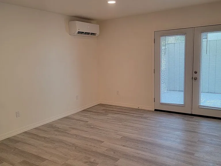 University Park Apartments near Cornell University — Photo 149