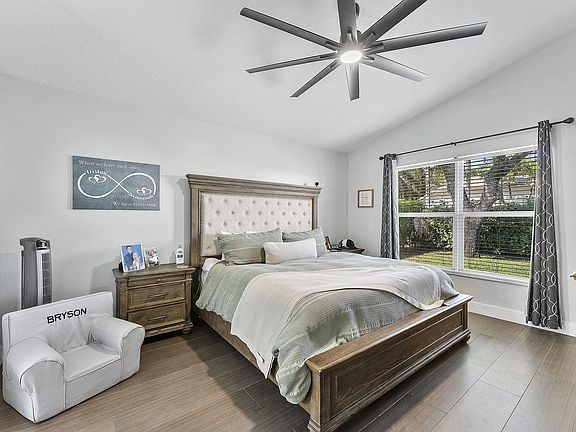 4th image of 5736 NW 48th Drive