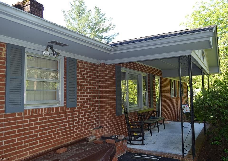 211 Gwynwood Dr, Mount Airy, NC 27030 Zillow