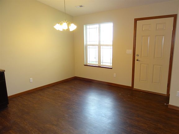 5th image of 313 Easy St