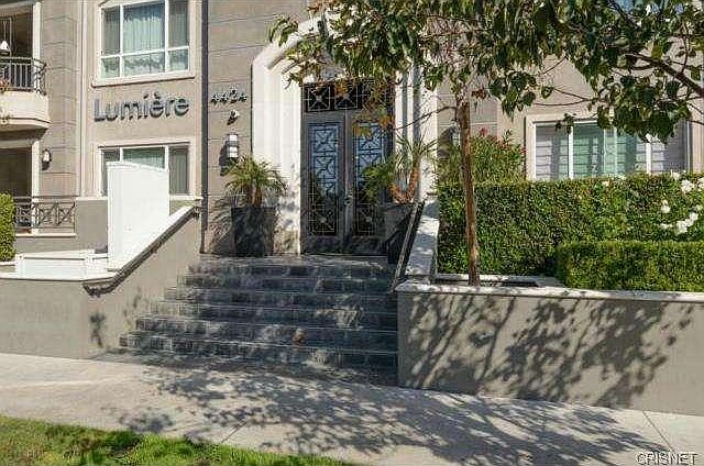 1st image of 4424 Whitsett Ave APT 213