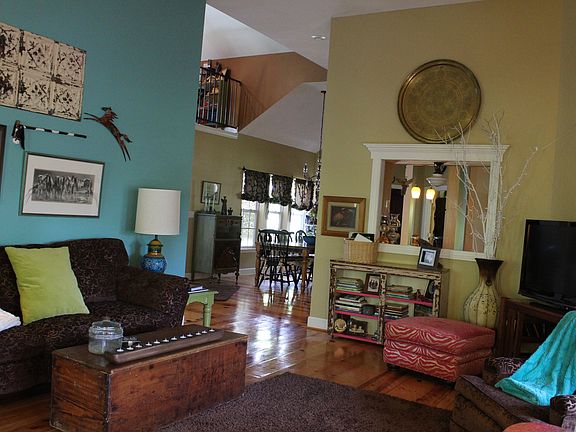 Living room/Open floor plan