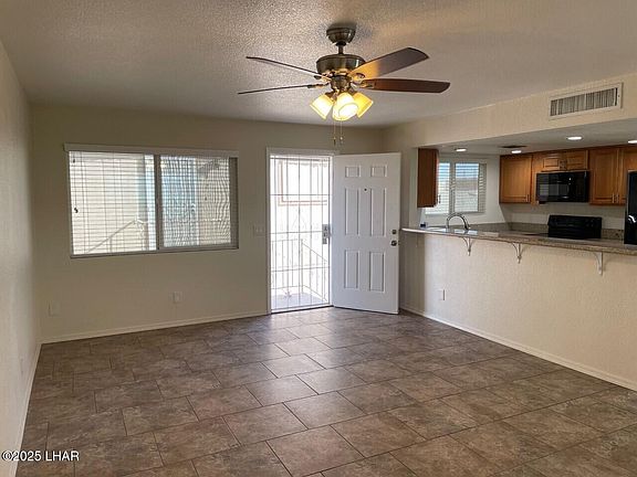 2nd image of 2130 Sahara Dr APT 4