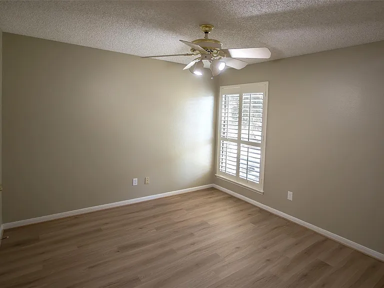 202 Lakeview Ter #H — Photo 25