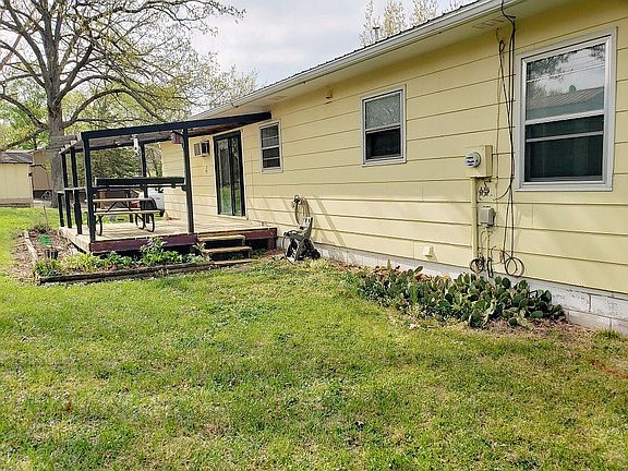 5th image of 709 Hickory Dr
