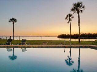 7318 Westmoreland Dr, Sarasota, FL 34243