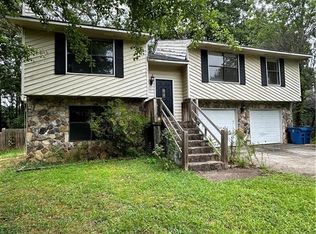 8443 Park Ridge Ln, Riverdale, GA 30274