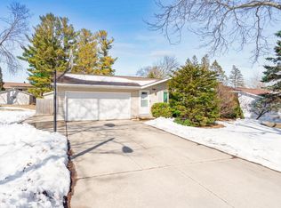 3042 Summer Pl, Green Bay, WI 54313