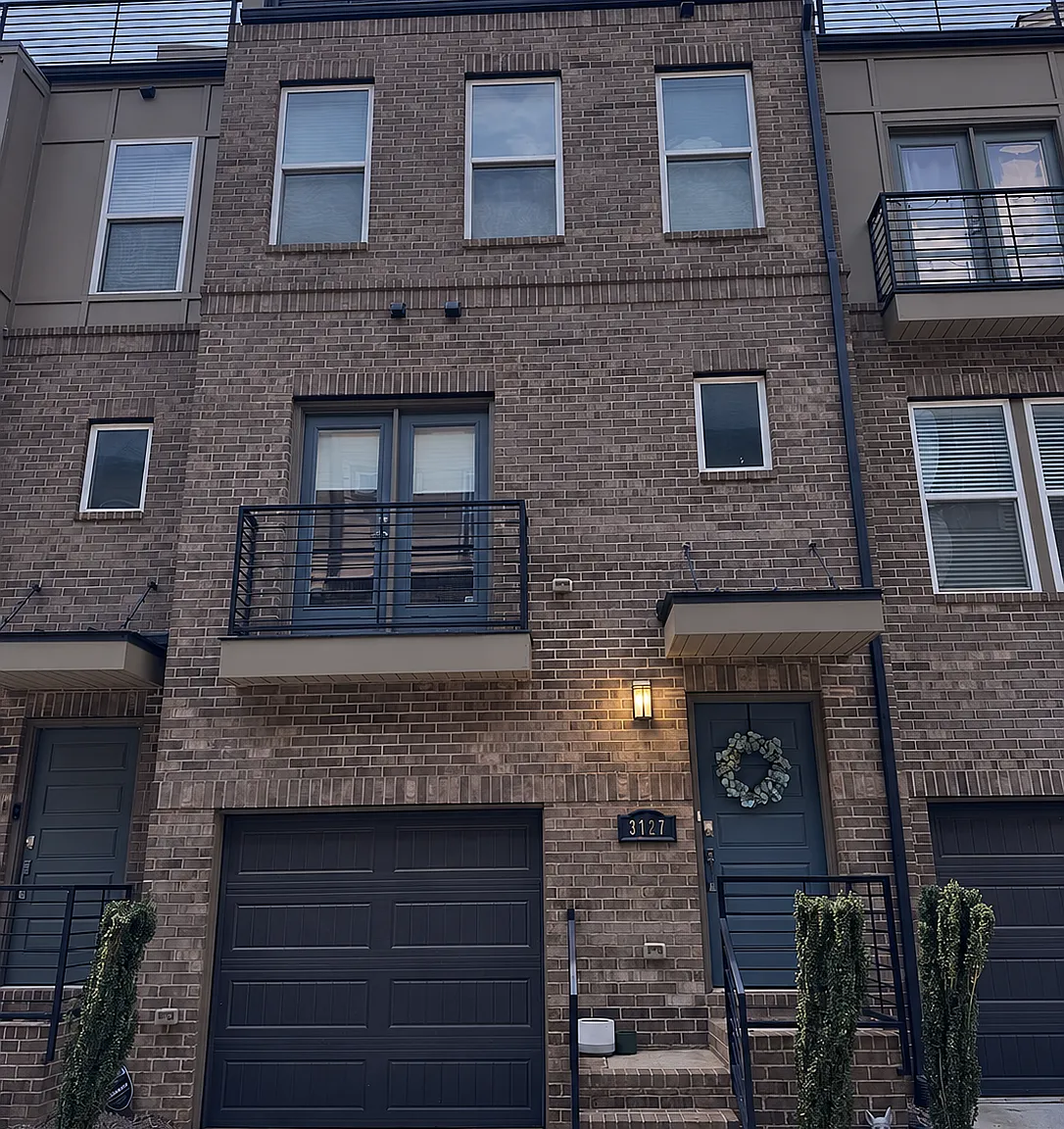 3 bed, 3.5 bath, 1813 sqft, $3,495 — Photo 4