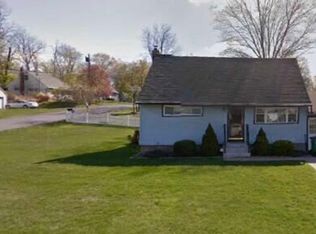 52 Phyllis Rd, Wappingers Falls, NY 12590