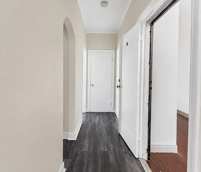 2225 Michigan Ave #8 — Photo 6