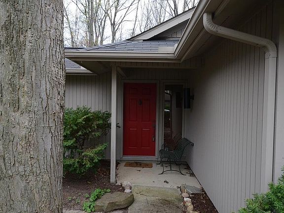 2nd image of 10378 Oak Branch Trl