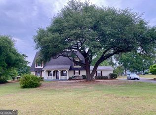 152 Albert Grimsley Dr, Cochran, GA 31014
