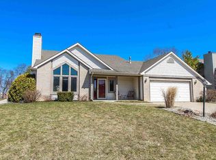 8730 Waterwood Ct, Fort Wayne, IN