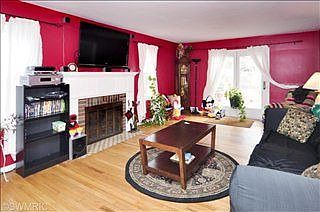 3rd image of 341 Pleasantview Dr