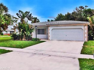 10800 Stacey Ln, Boca Raton, FL 33428