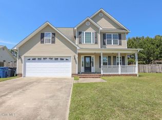 207 Willoughby Ln, Jacksonville, NC 28546