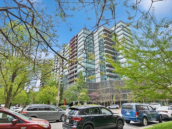 2nd image of 800 Elgin Rd #Penthouse 19