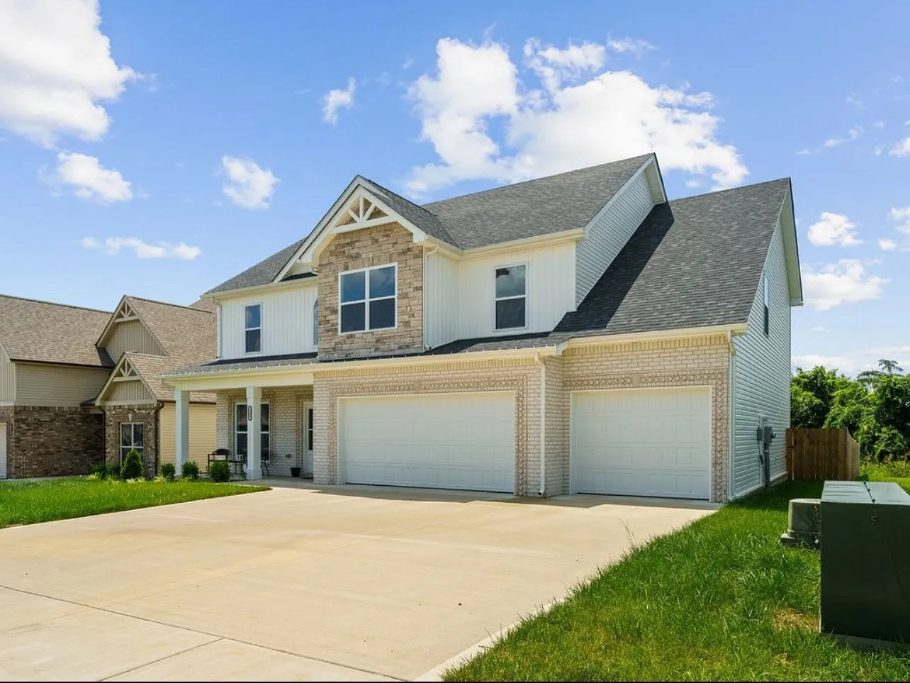 6 bed, 2664 sqft, $2,200 — Photo 4