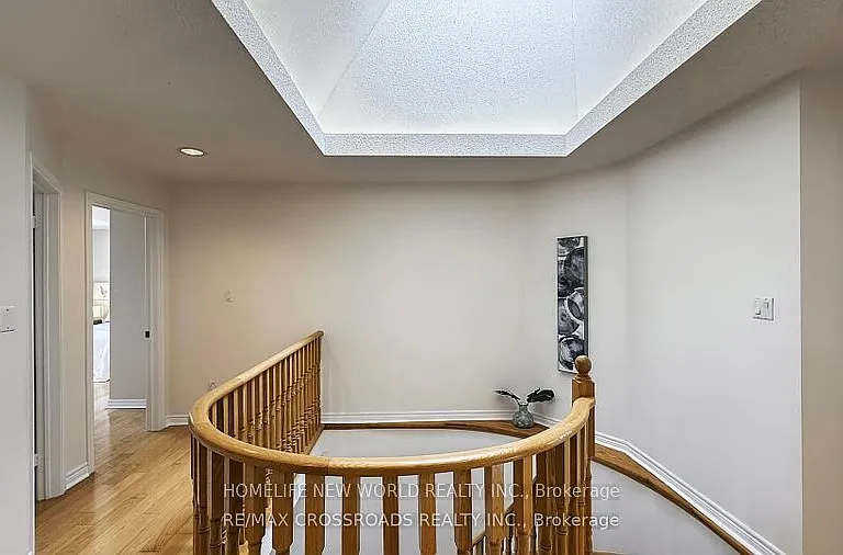 73 Reansbury Cres — Photo 21
