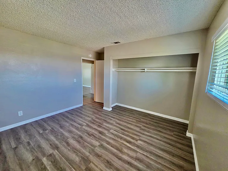 3060 Canyon Crest Dr #11 — Photo 8