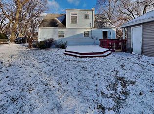 9311 S 78th Ave, Hickory Hills, IL 60457