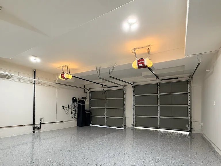 2-Car Garage