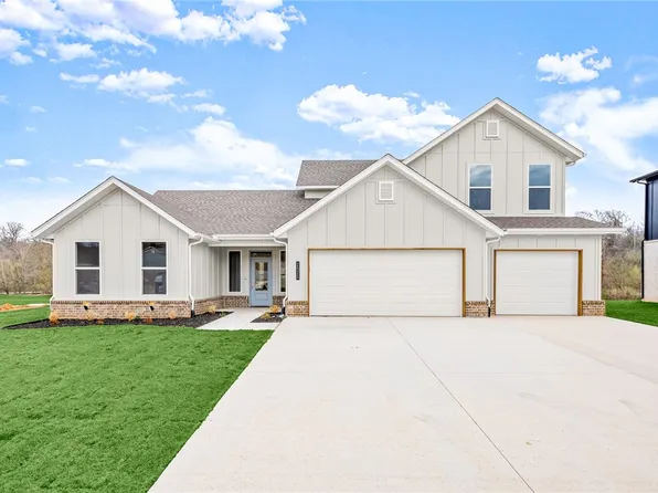 2525 Fairway Cir, Pea Ridge, AR 72751
