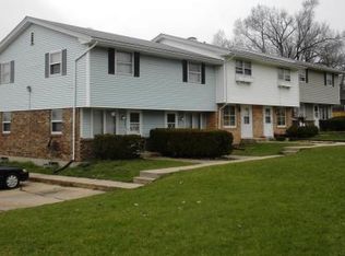 2329 Forest View Rd, Rockford, IL 61108