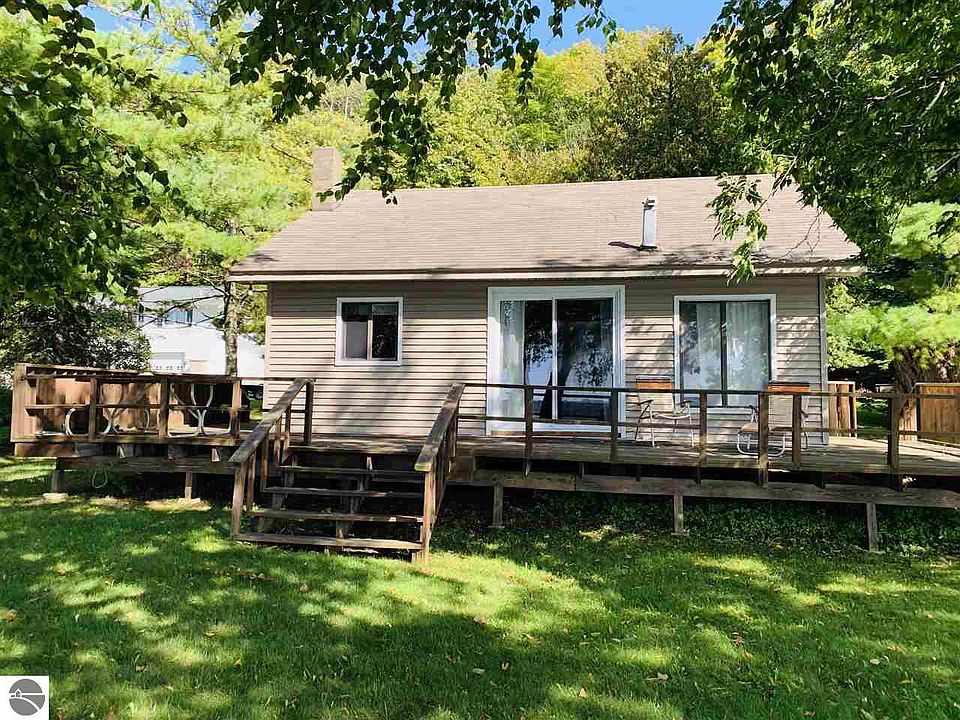 1st image of 6060 Lake Leelanau Dr